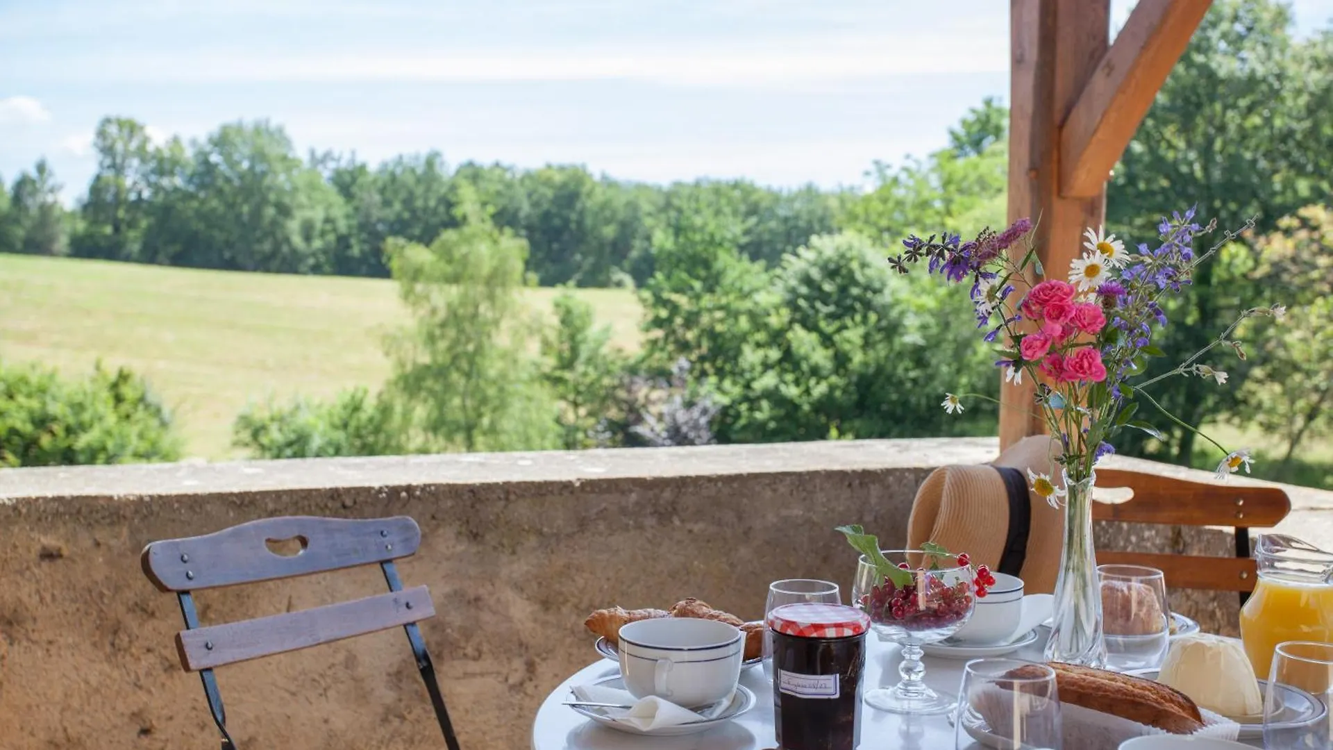 Country house Les Buis De La Borie Guest House Montcabrier